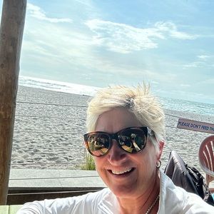 Meet your Posher, Joan